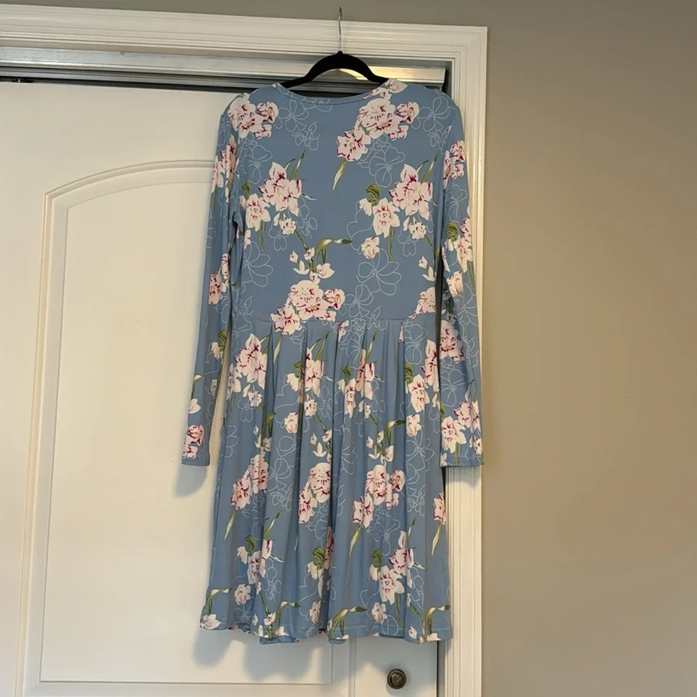 NWT Blue Floral Long Sleeve Dress - Picture 7 of 8